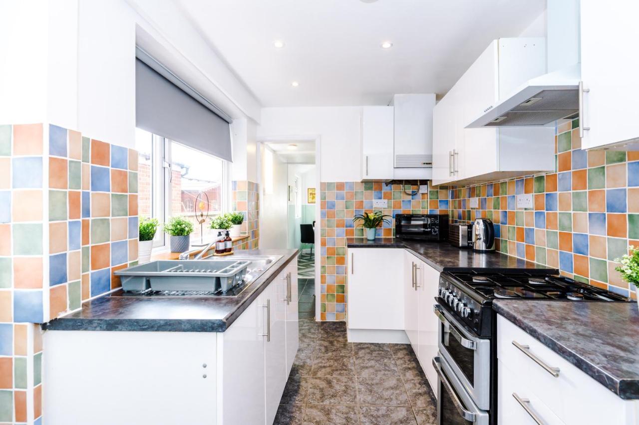 Harley House - Spacious Home With Free Netflix & Parking By Rocketbnb Coventry Exterior foto