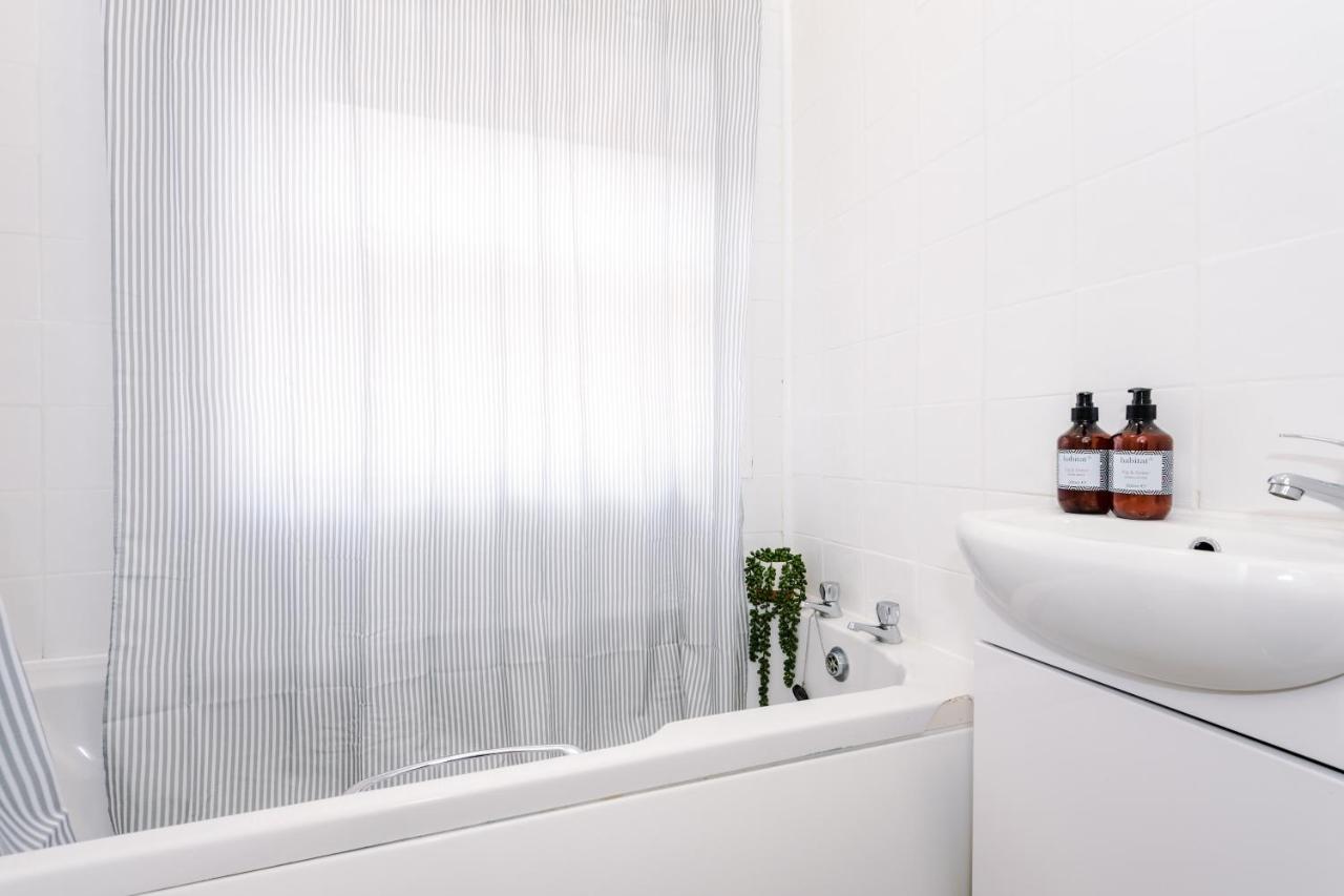 Harley House - Spacious Home With Free Netflix & Parking By Rocketbnb Coventry Exterior foto